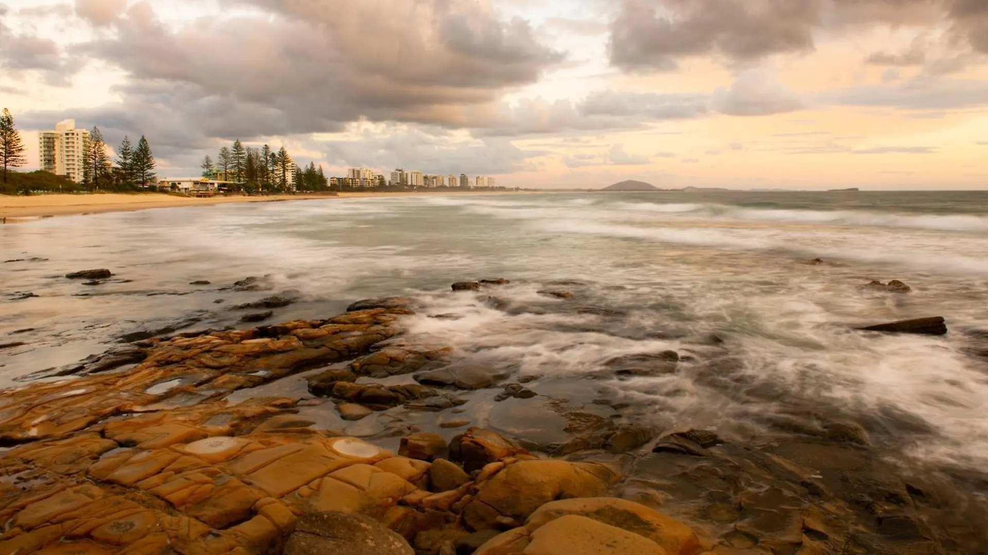 Meridian Alex Beach Apartments Alexandra Headland Australia