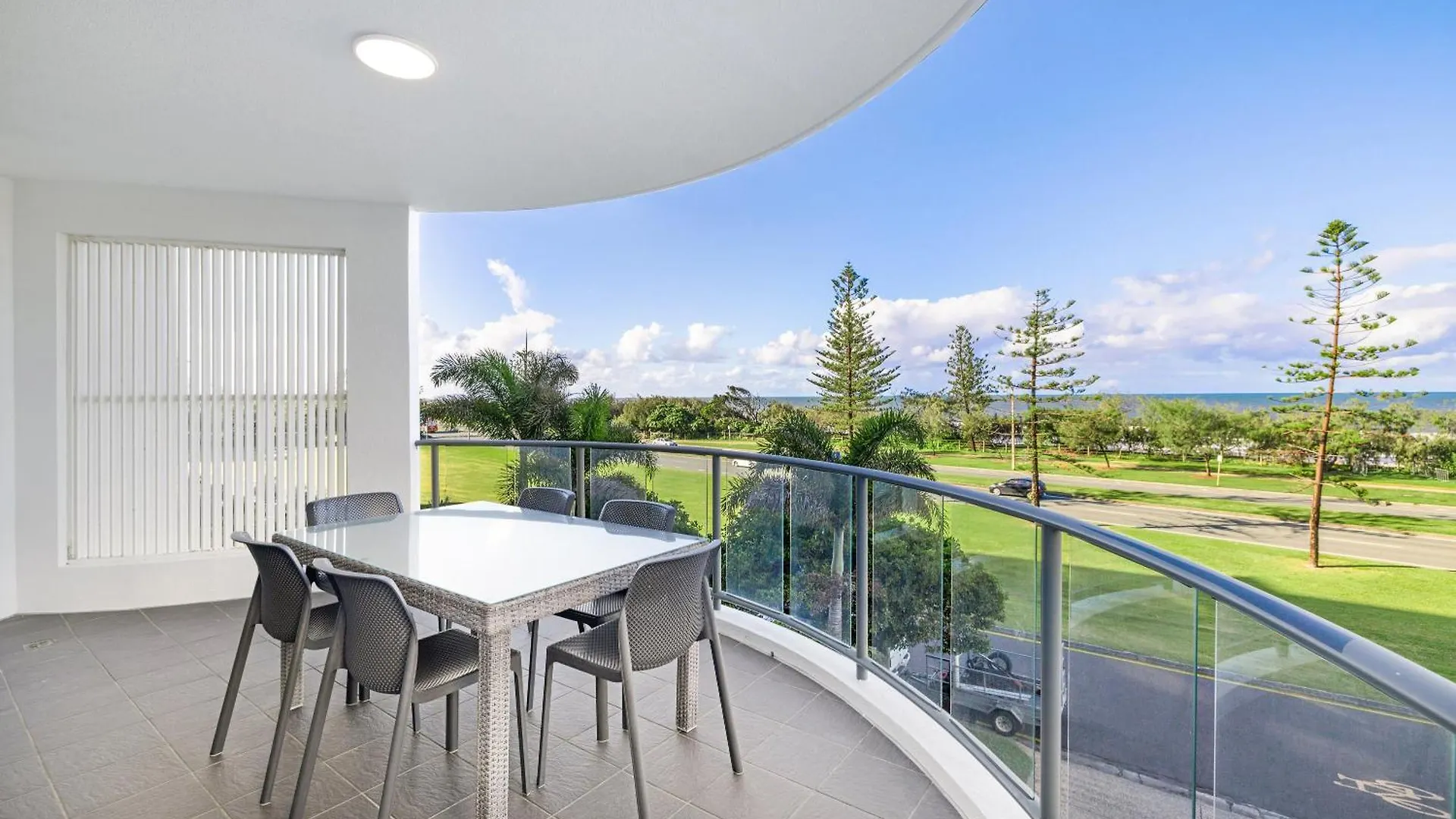 Meridian Alex Beach Apartments Alexandra Headland Resort