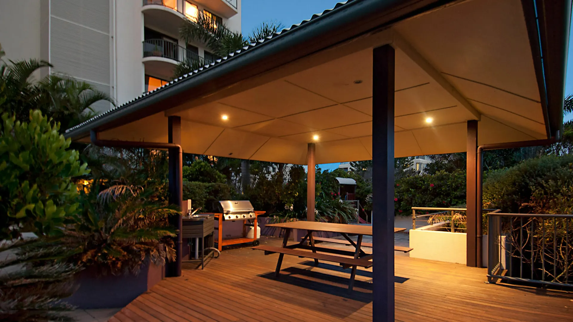 Meridian Alex Beach Apartments Alexandra Headland Australia