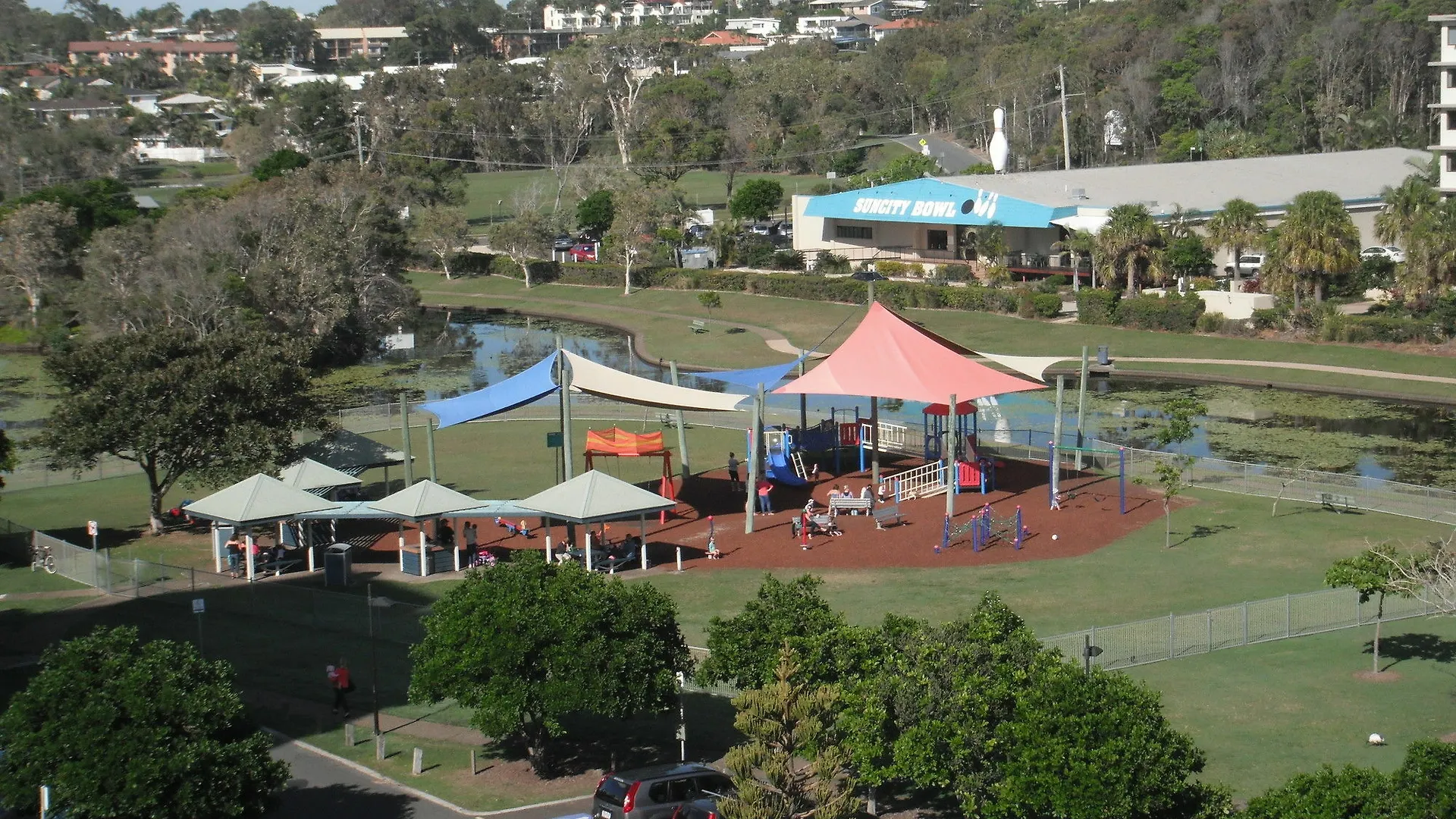 **** Resort Meridian Alex Beach Apartments Alexandra Headland Australia