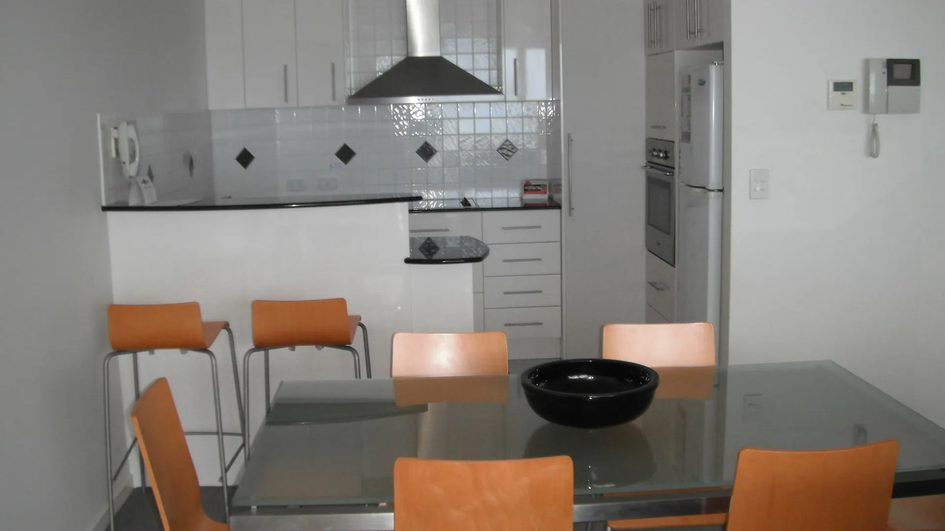 Resort Meridian Alex Beach Apartments Alexandra Headland